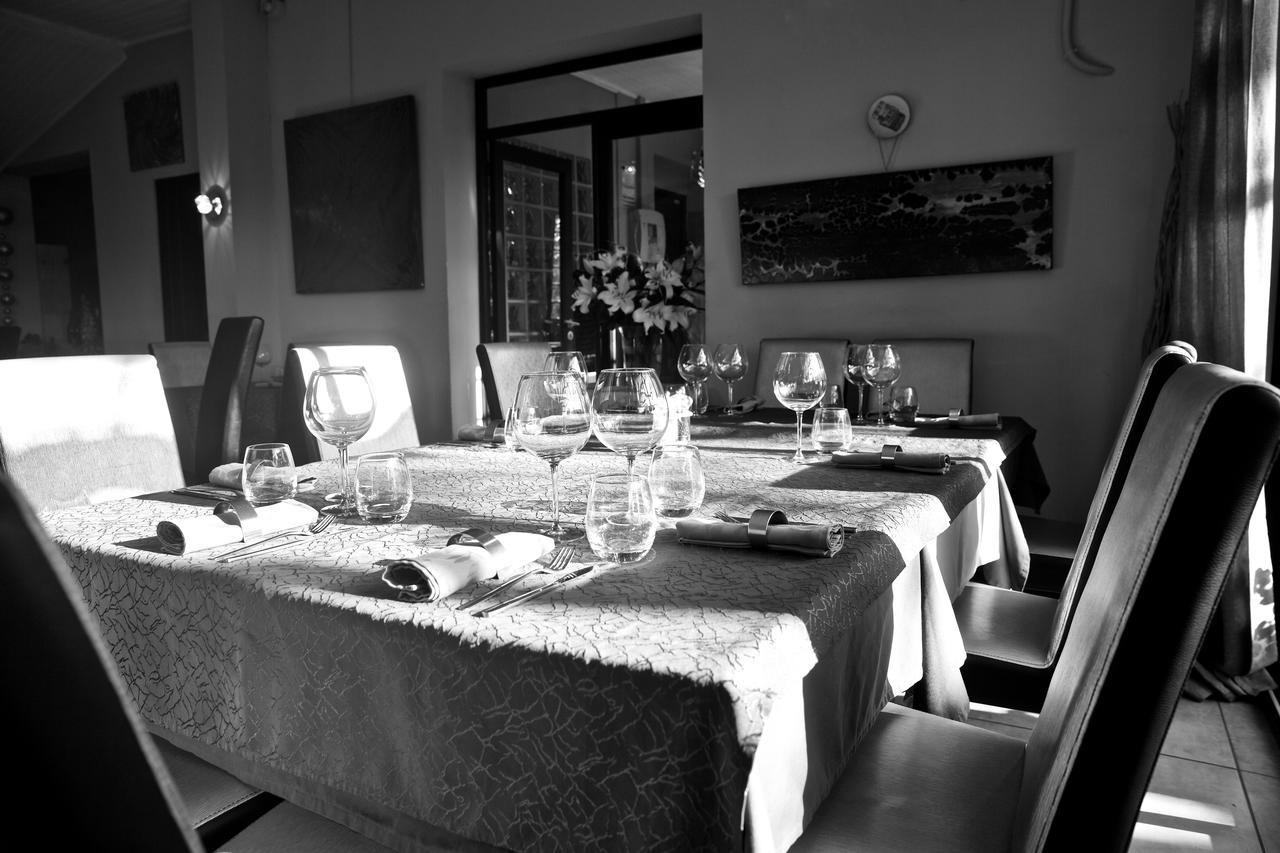 Le Bernon Hotel Connaux Екстериор снимка